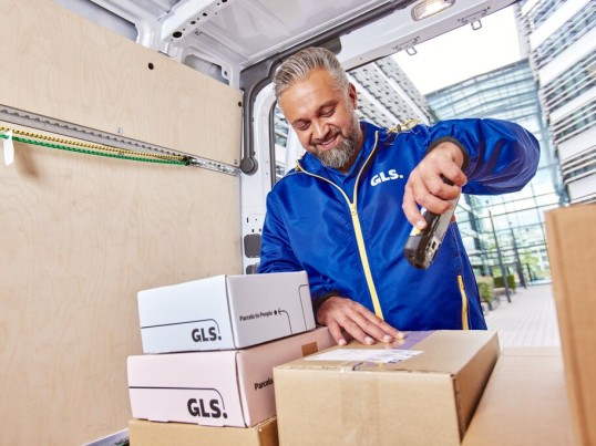 GLS strengthens its footprint in North America with the acquisition of Altimax Courier